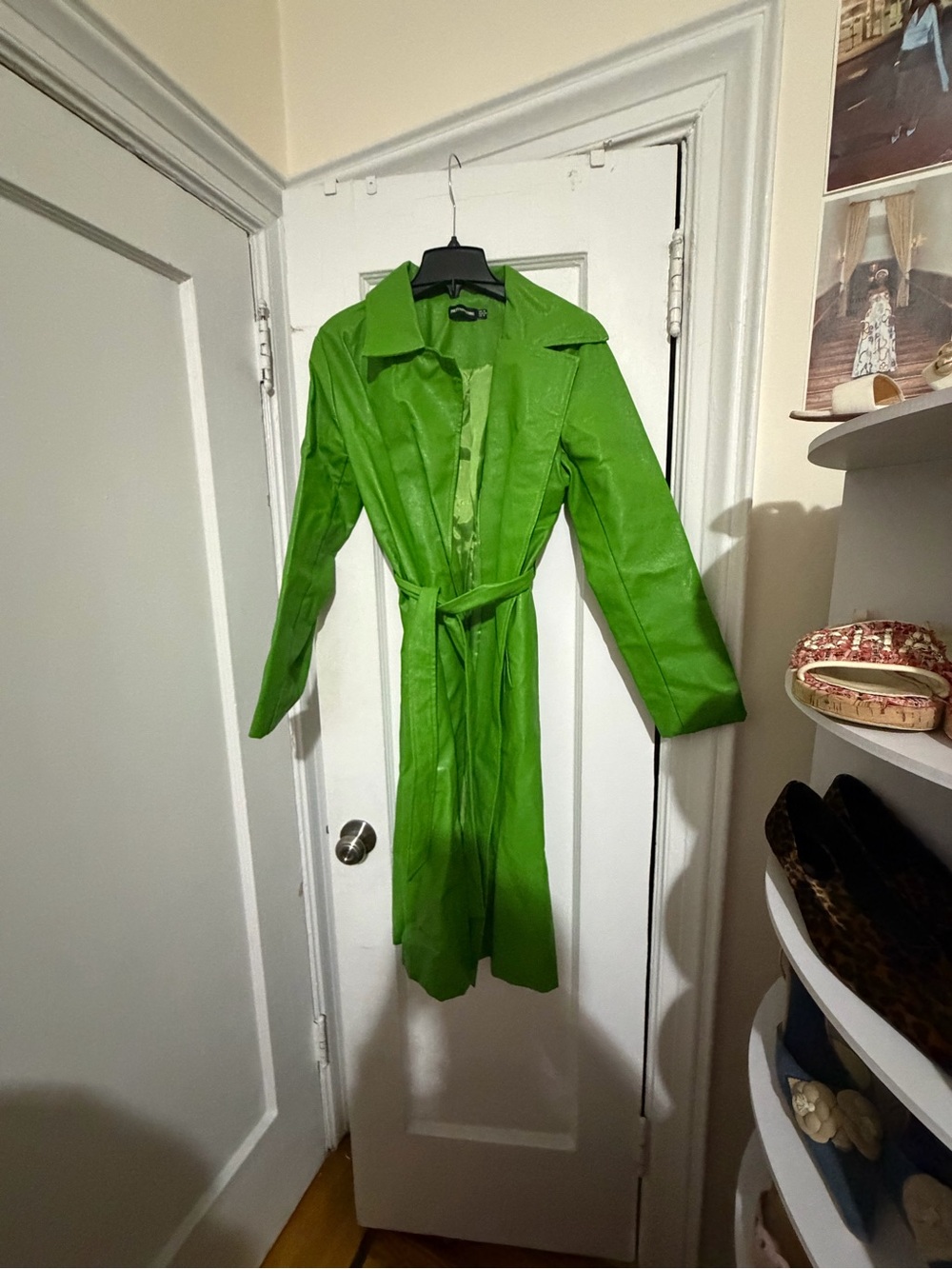 Pretty little thing Women’s Green Trench Coat with Belt